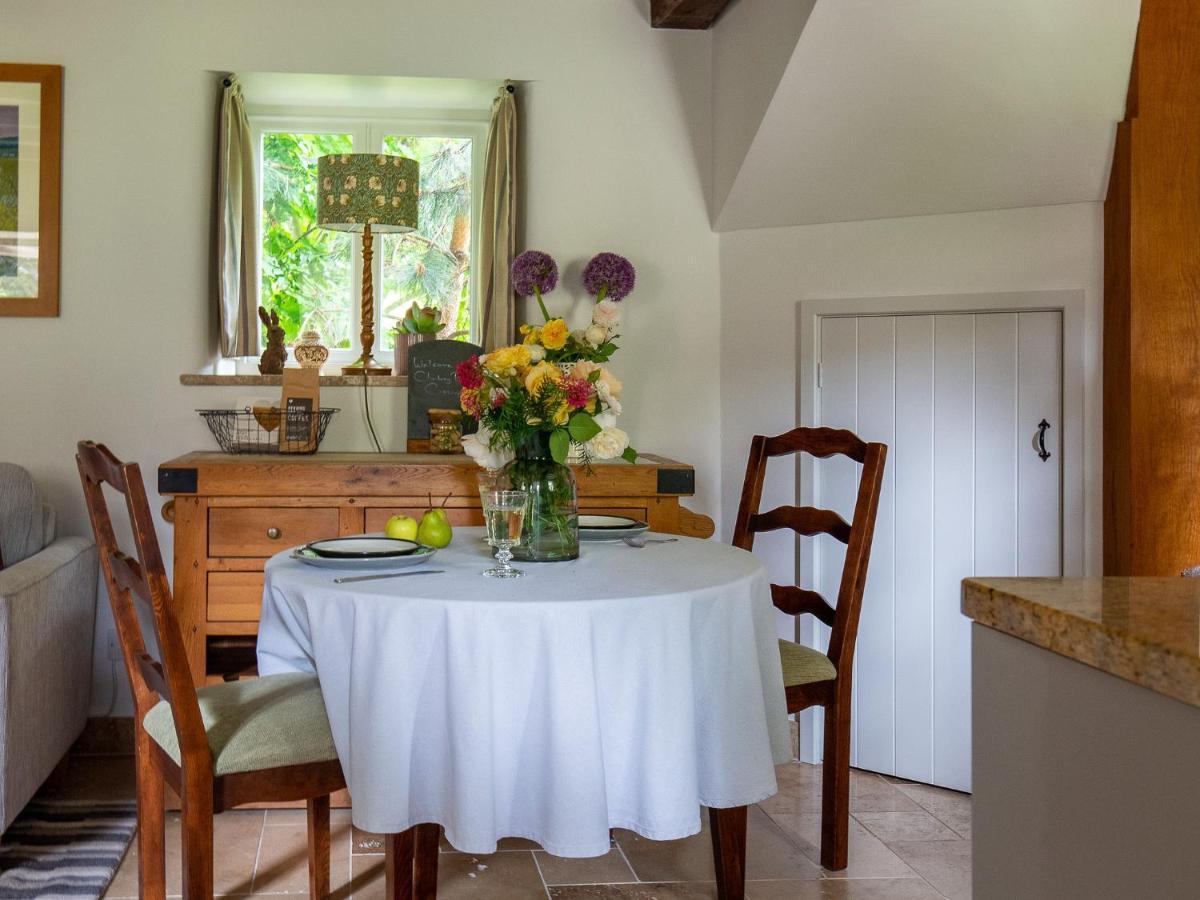 Climbing Rose Cottage - Dog Friendly - Peaceful Cotswold Cottage Adlestrop Екстериор снимка